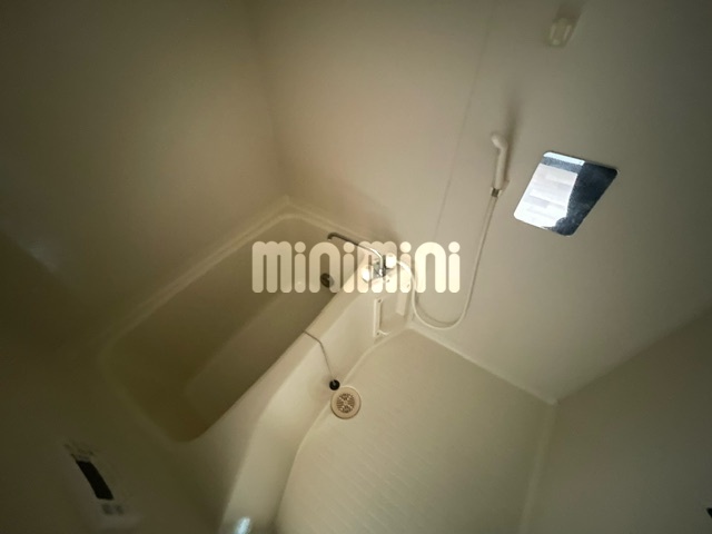 バス・シャワールーム　＊別のお部屋の写真です。
