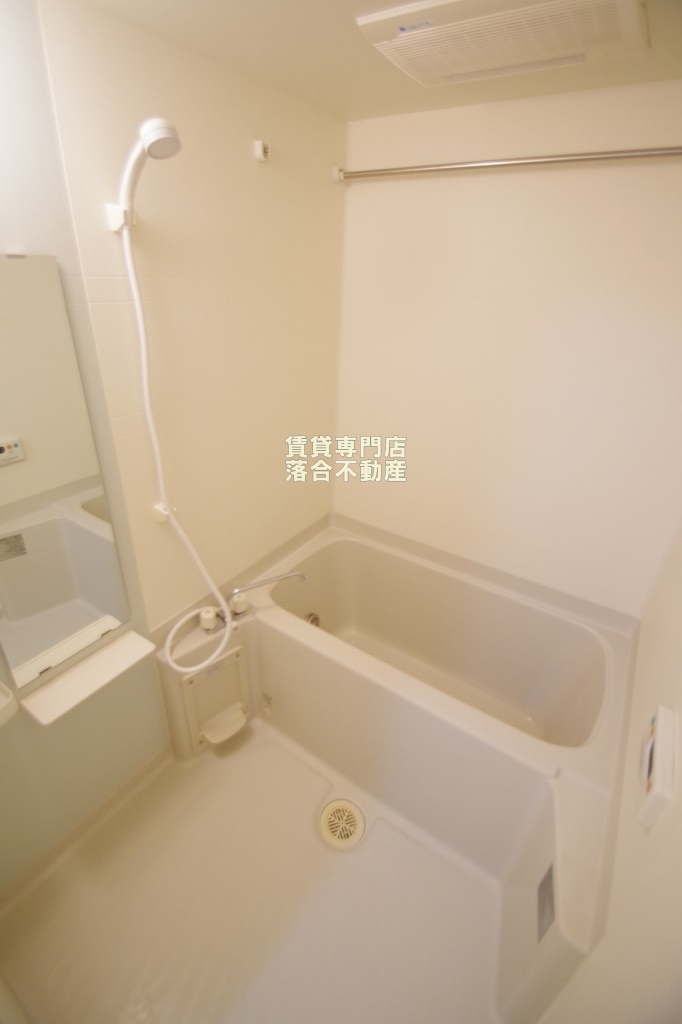 バス・シャワールーム　追い焚き・浴室乾燥機能付き