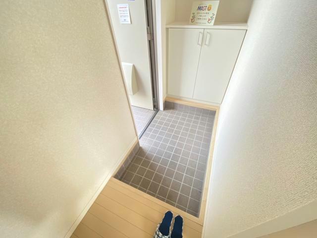 玄関　同型反転タイプ