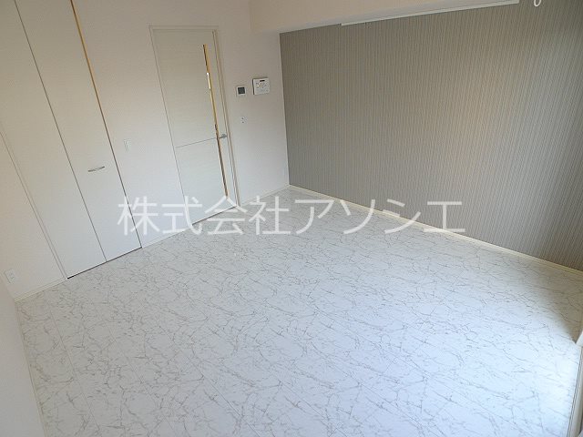 居室・リビング　洋室8帖