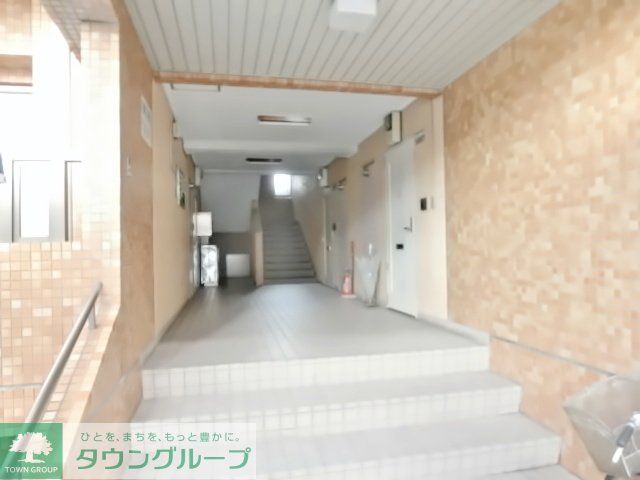 エントランス　内階段