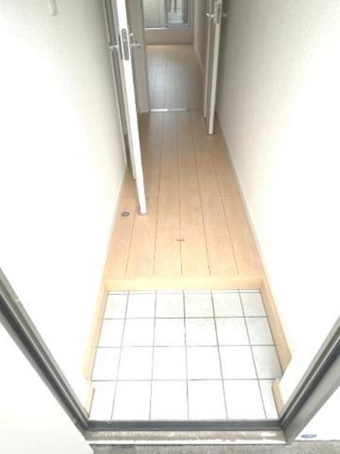 玄関　別部屋同仕様