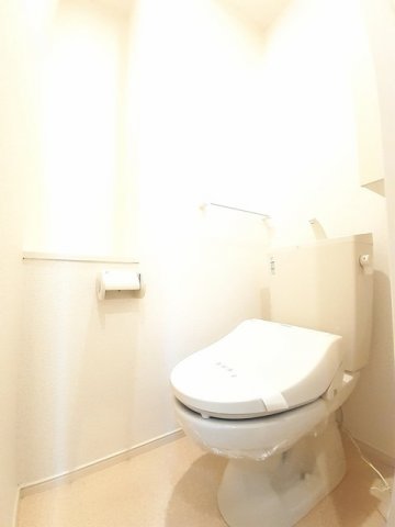 トイレ　清潔感のあるトイレです