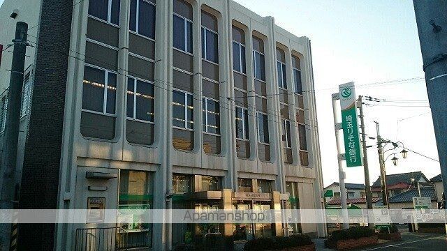 銀行　埼玉りそな銀行加須支店（銀行）まで700m