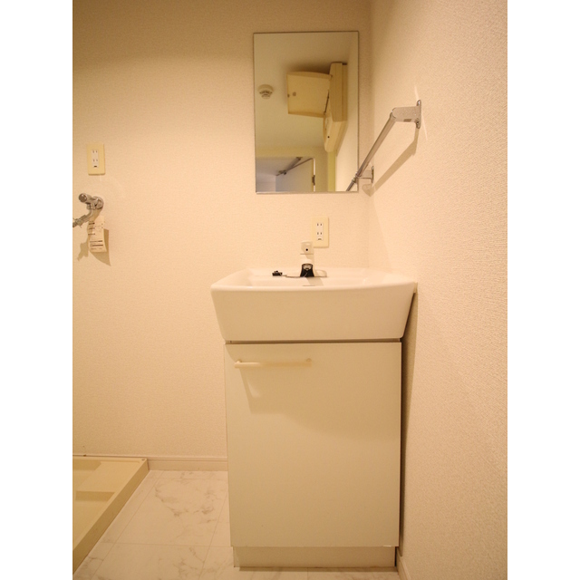 洗面設備　※掲載写真は同物件別室です。