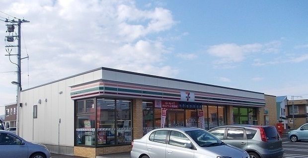 コンビニ　セブンイレブン旭川近文店（コンビニ）まで280m