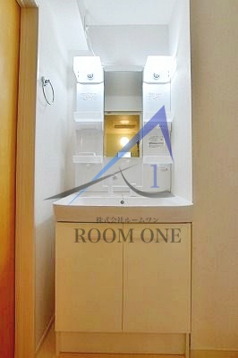 洗面設備　独立洗面台です。