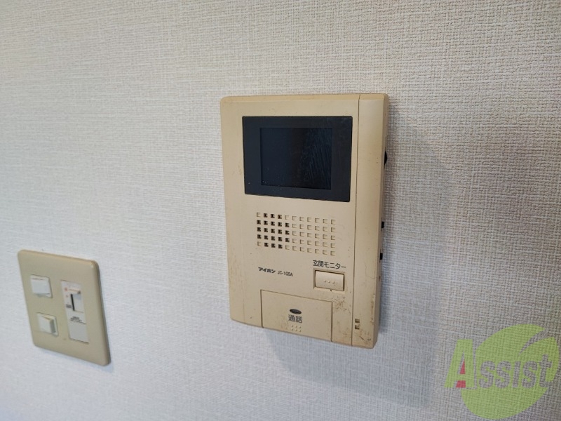 セキュリティ　ＴＶモニター付インターホンです。来客者の顔が見えるので安心！