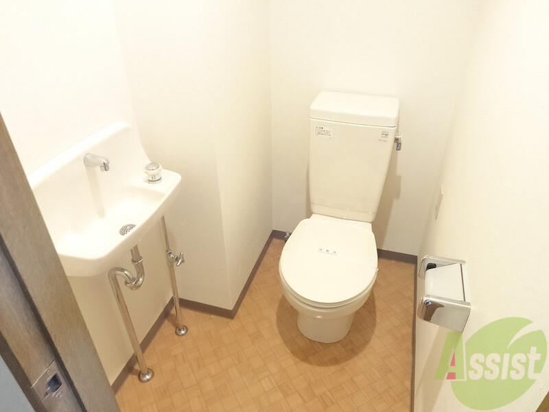 トイレ　シンクがついたトイレはすぐに手が洗えて便利でいいですよね♪