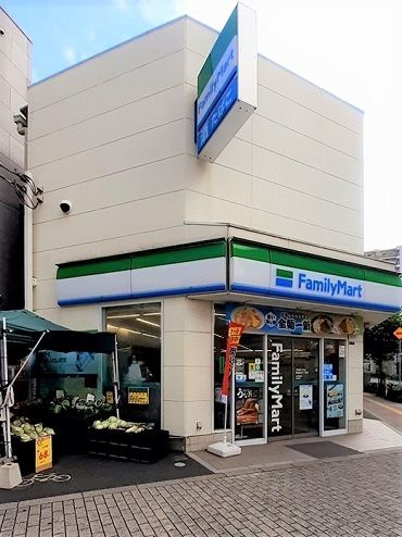 コンビニ　ファミリーマート田端新町三丁目（コンビニ）まで100m