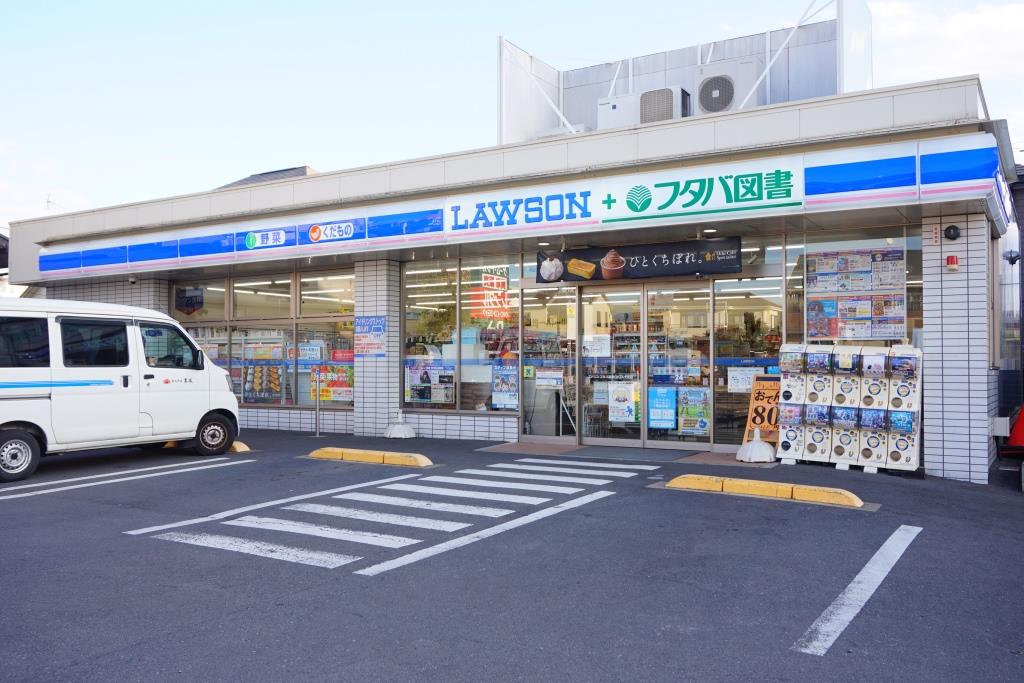 コンビニ　ローソン フタバ図書GIGA大宮店（コンビニ）まで354m
