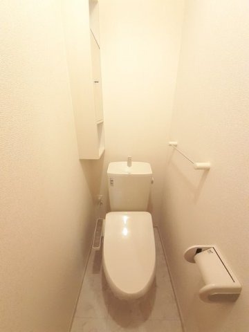 トイレ　清潔感のあるトイレです