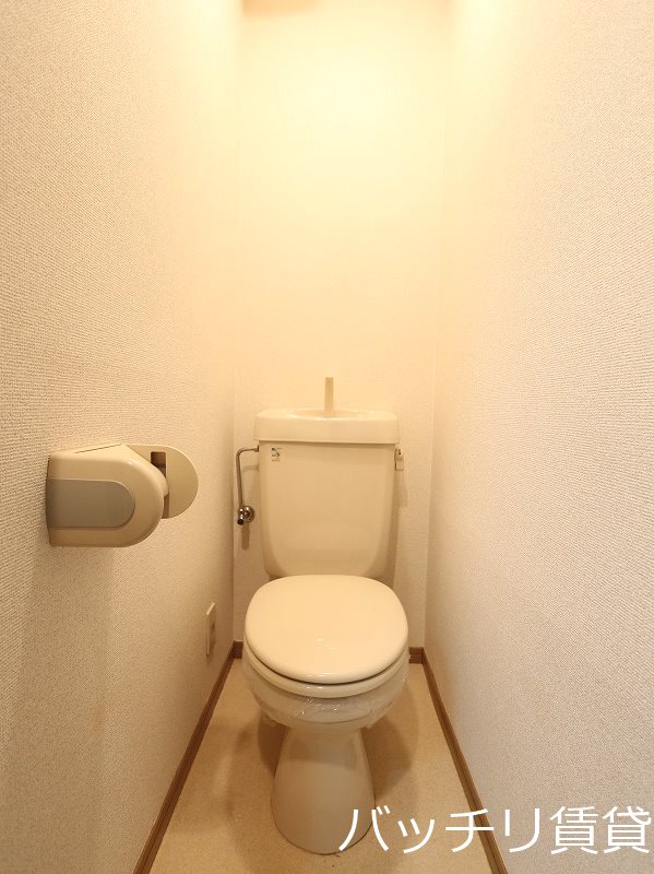 トイレ　同型タイプの為、現状を優先致します。