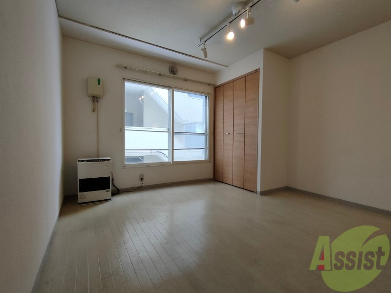 居室・リビング　広くてキレイなお部屋が広がっていて、充実した生活が送れそう。