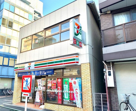 コンビニ　セブンイレブン北新宿1丁目大久保通り店（コンビニ）まで433m