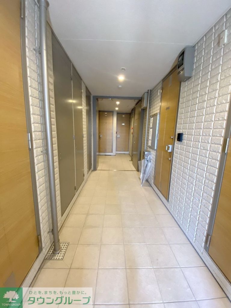 エントランス　※同建物別部屋の参考写真になります。