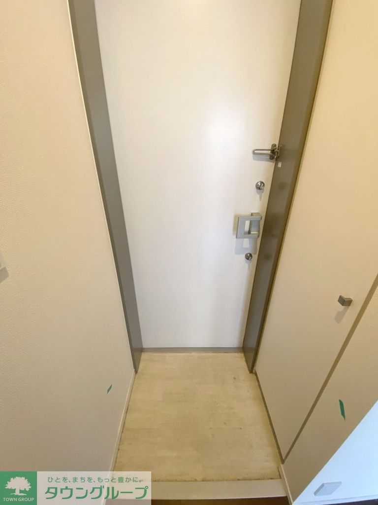 玄関　※同建物別部屋の参考写真になります。