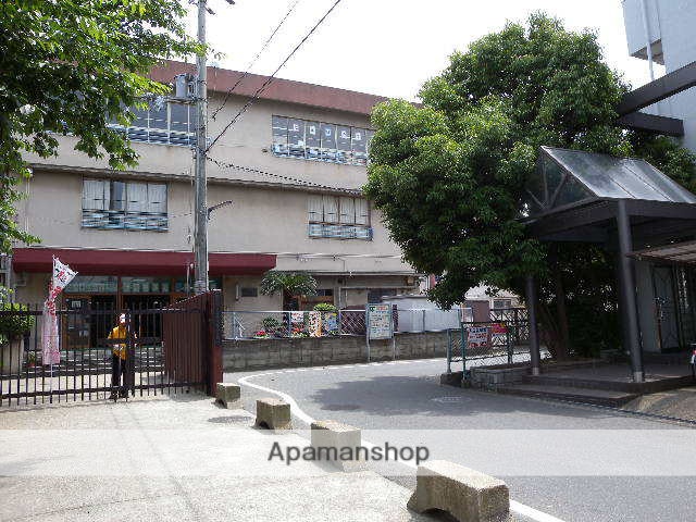 小学校　藤井寺市立小学校道明寺南小学校（小学校）まで966m