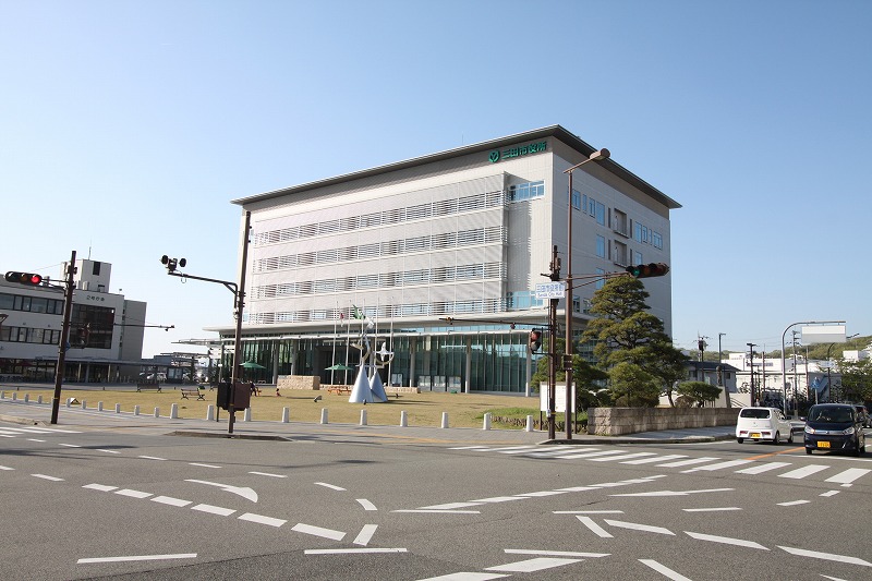 役所　三田市役所（役所）まで1386m