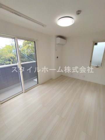 居室・リビング　別部屋写真です。