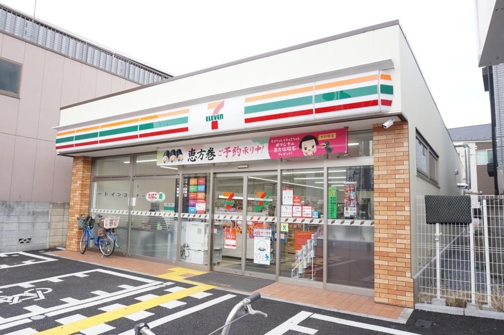 コンビニ　セブンイレブン 足立竹ノ塚駅西店（コンビニ）まで256m