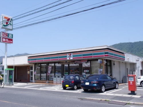 コンビニ　セブンイレブン福山山手店（コンビニ）まで600m