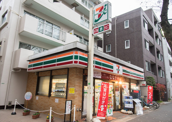 コンビニ　セブンイレブン 上北沢5丁目店（コンビニ）まで597m