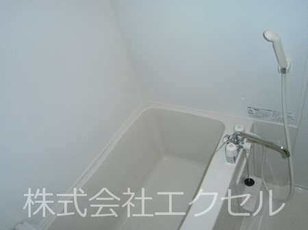 バス・シャワールーム　浴室乾燥付きです