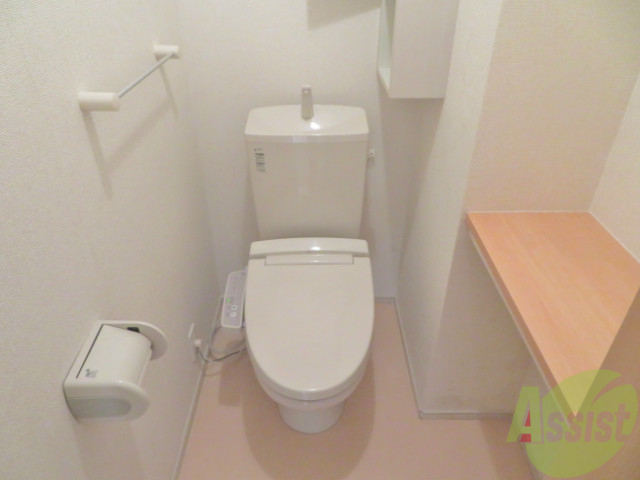 トイレ　トイレは、嬉しいウォシュレット機能が付いています。
