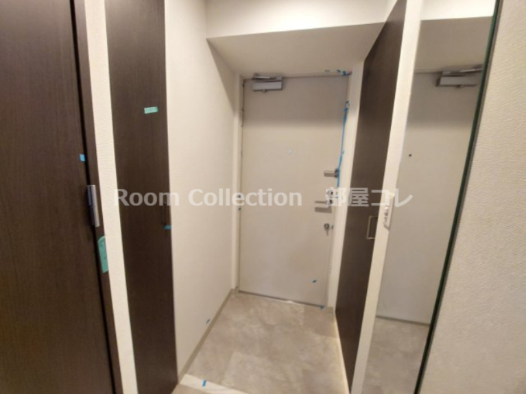 玄関　※同物件他部屋写真　反転・色違いの場合有　現状優先
