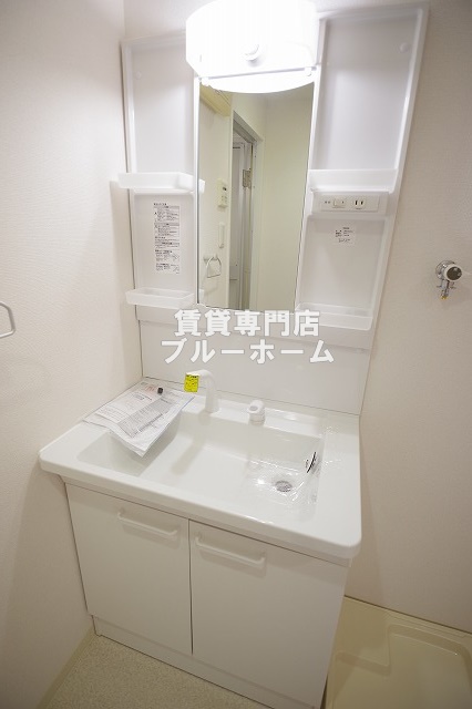 洗面設備　独立洗面台です！