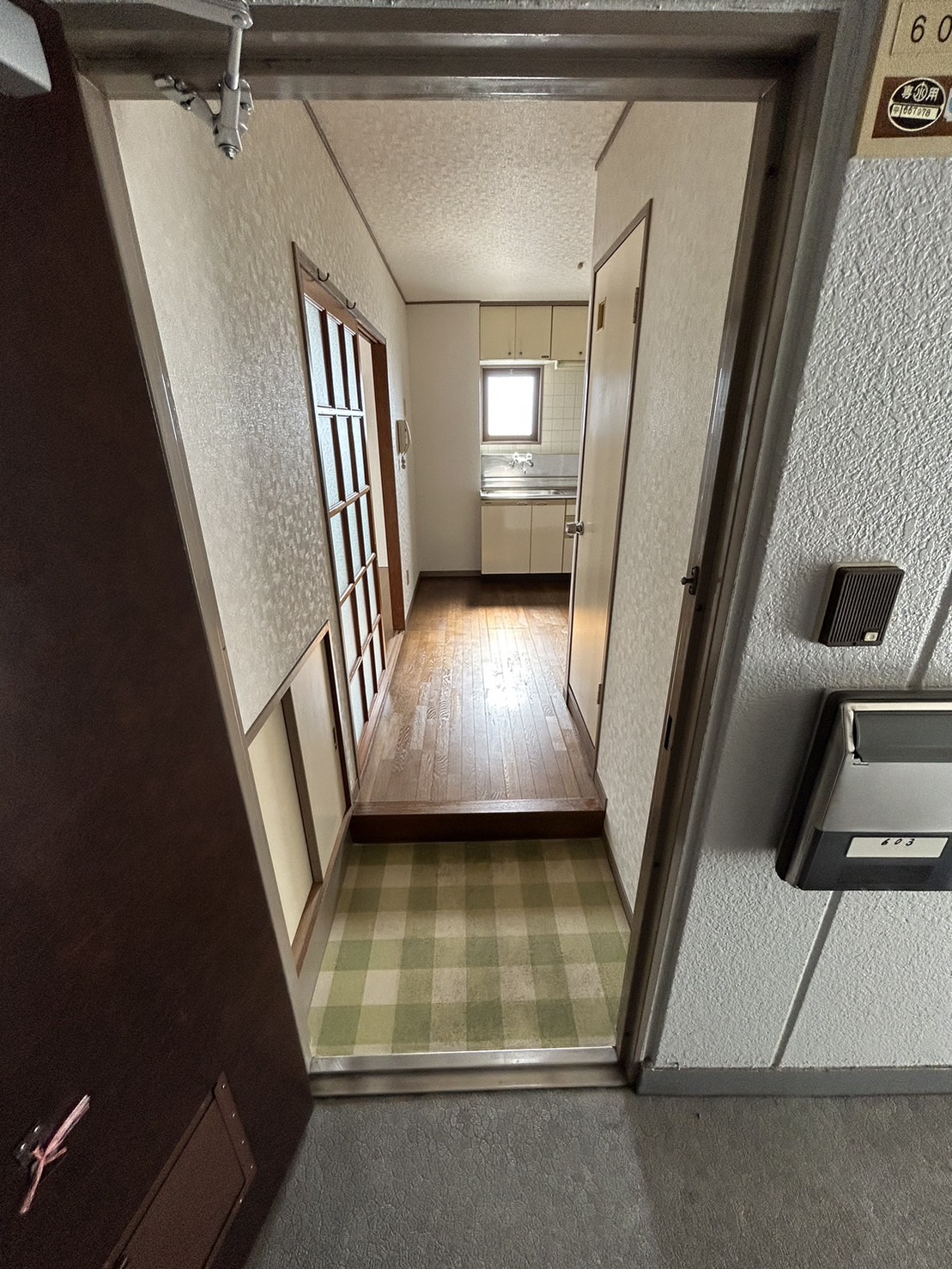 パレス足立の玄関写真