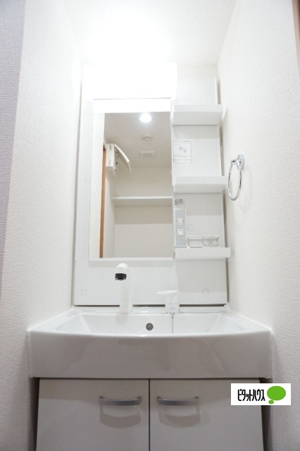 洗面設備　写真は同建物別室※別タイプ