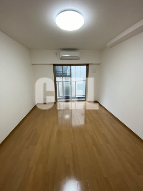 居室・リビング　室内