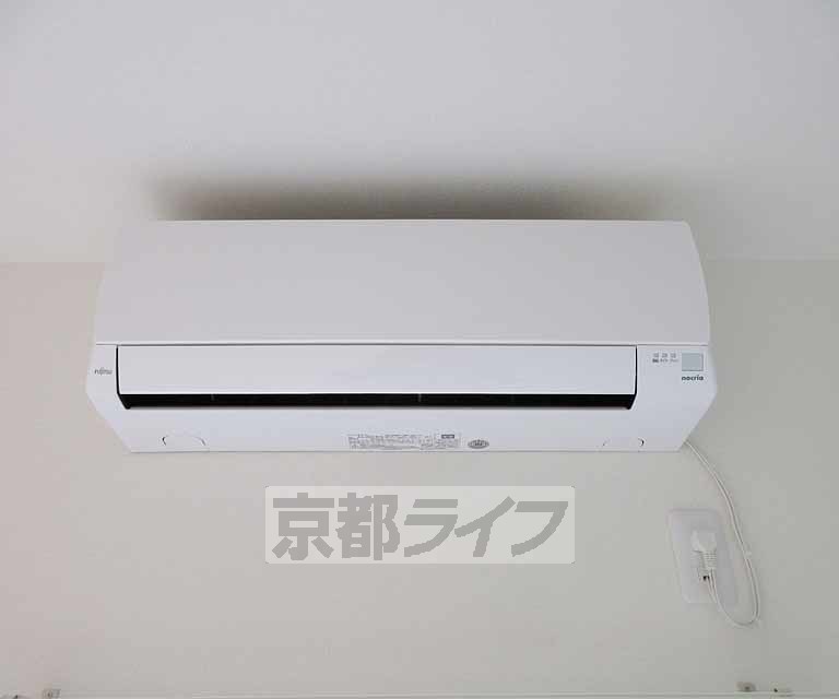 その他設備　嬉しいエアコン付き・