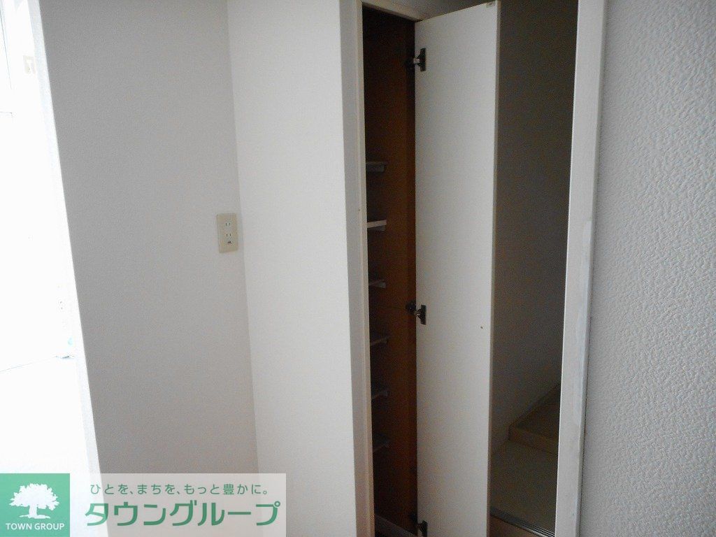 その他部屋・スペース　台所横　シューズボックス
