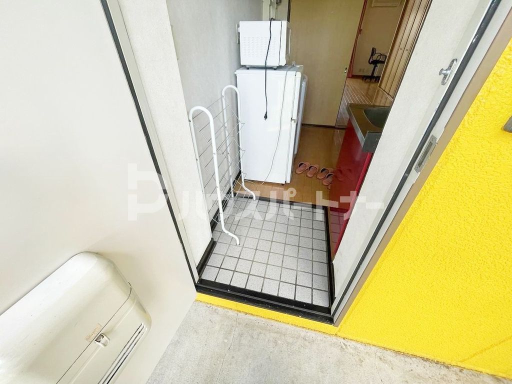 玄関　バルコニー