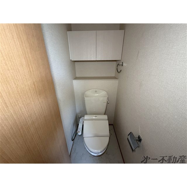 トイレ　温水洗浄暖房便座
