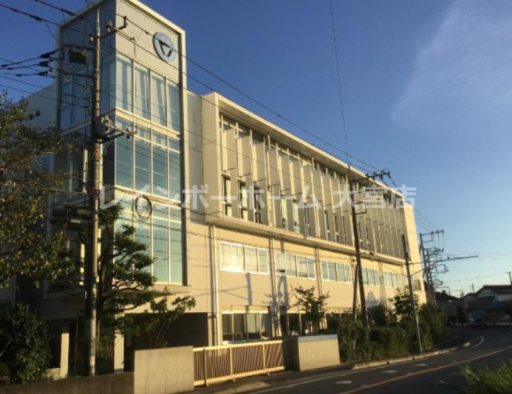 大学・短大　人間総合科学大学　岩槻キャンパス（大学・短大）まで1825m