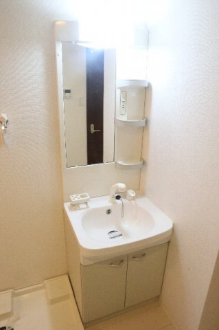 洗面設備　女性には特に嬉しい独立洗面台