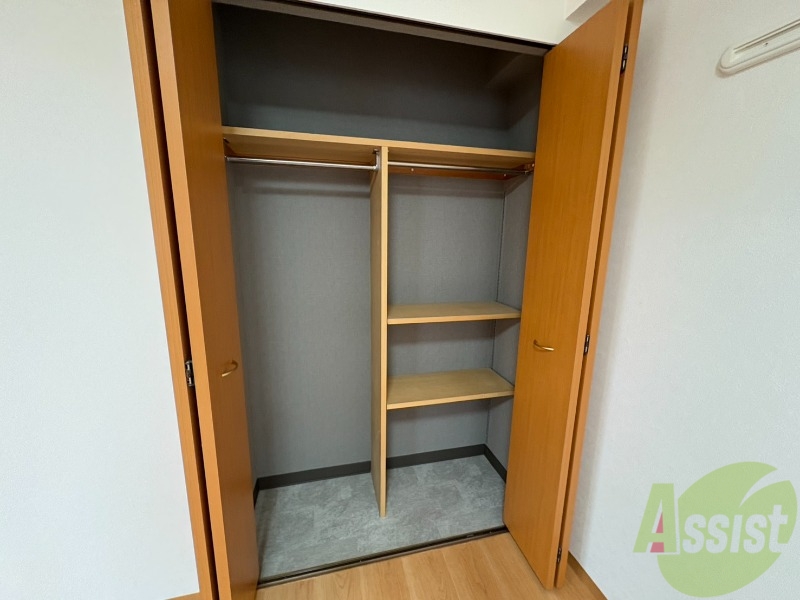 収納　寝室の収納です。部屋がすっきり片付きます。