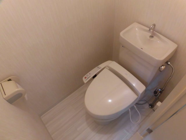 トイレ　清潔感のある綺麗なトイレです