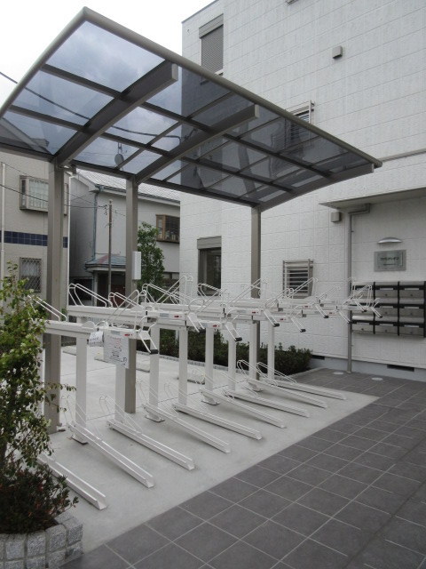 その他共有部分　敷地内駐輪場　屋根付き