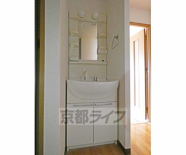 洗面設備　独立洗面台です。