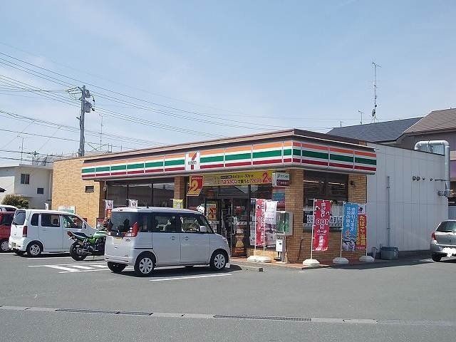 コンビニ　セブン-イレブン磐田堀之内店（コンビニ）まで743m