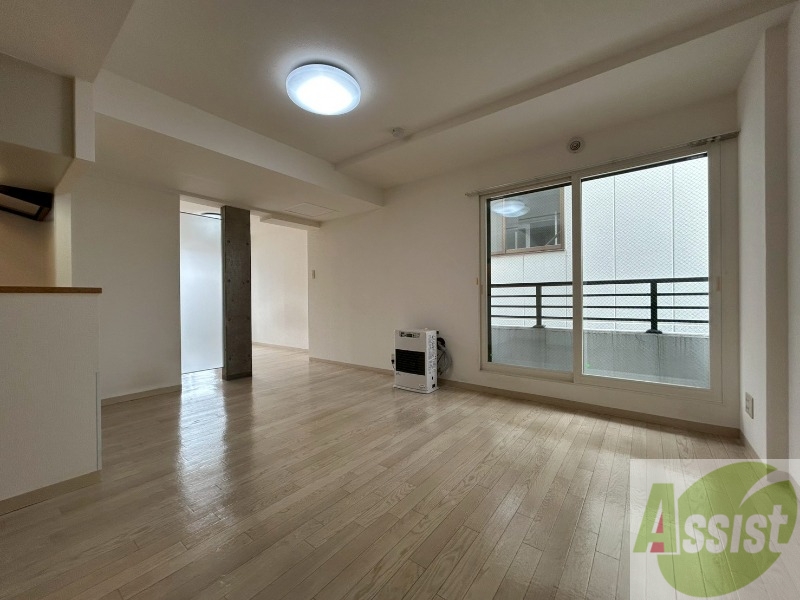 居室・リビング　広くてキレイなお部屋が広がっていて、充実した生活が送れそう。