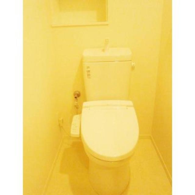 トイレ　※写真は同タイプ住戸です。