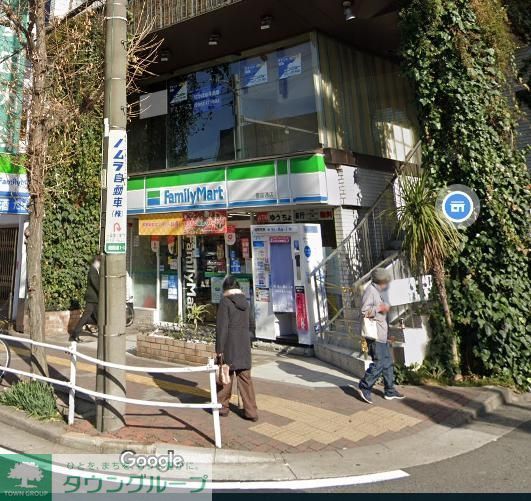 コンビニ　ファミリーマート太閤通八丁目店（コンビニ）まで200m