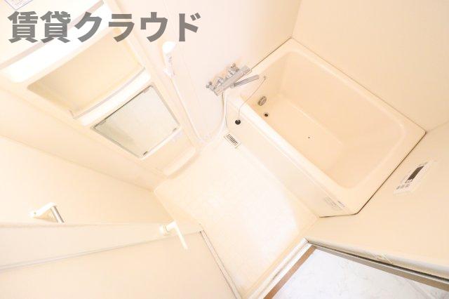 バス・シャワールーム　陽当たり良好なバルコニーです