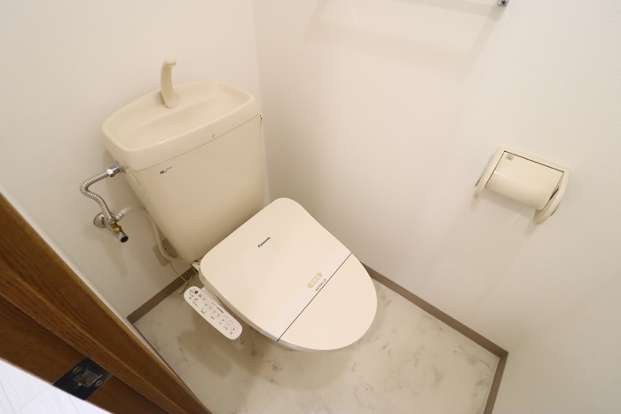 トイレ　建物外観を気になさる方へ、見た目の良い物件です